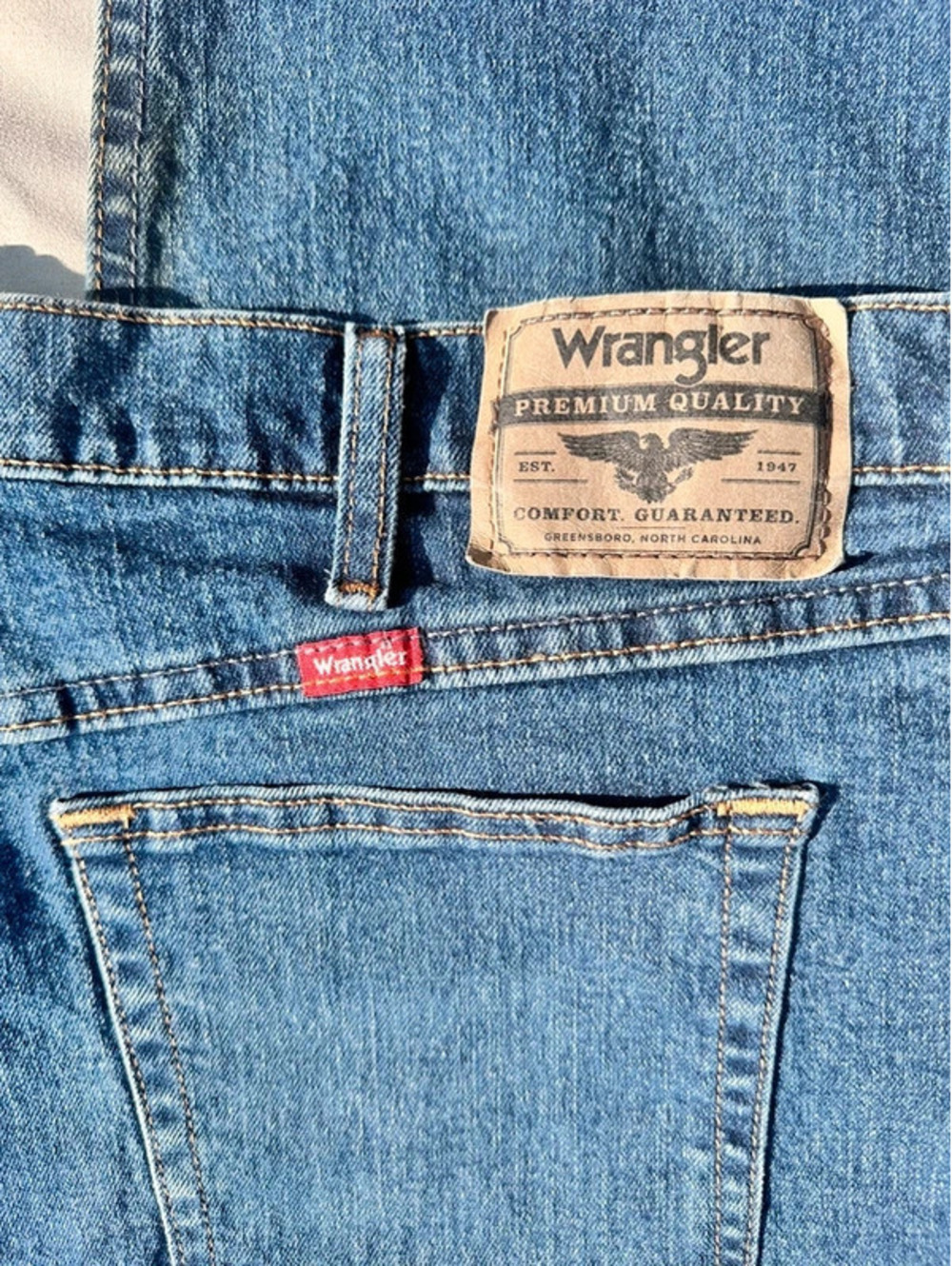Wrangler Men’s Stretch Jeans (B21) - Picture 4 of 5